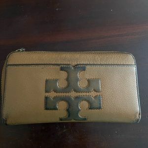 Tory Burch Wallet